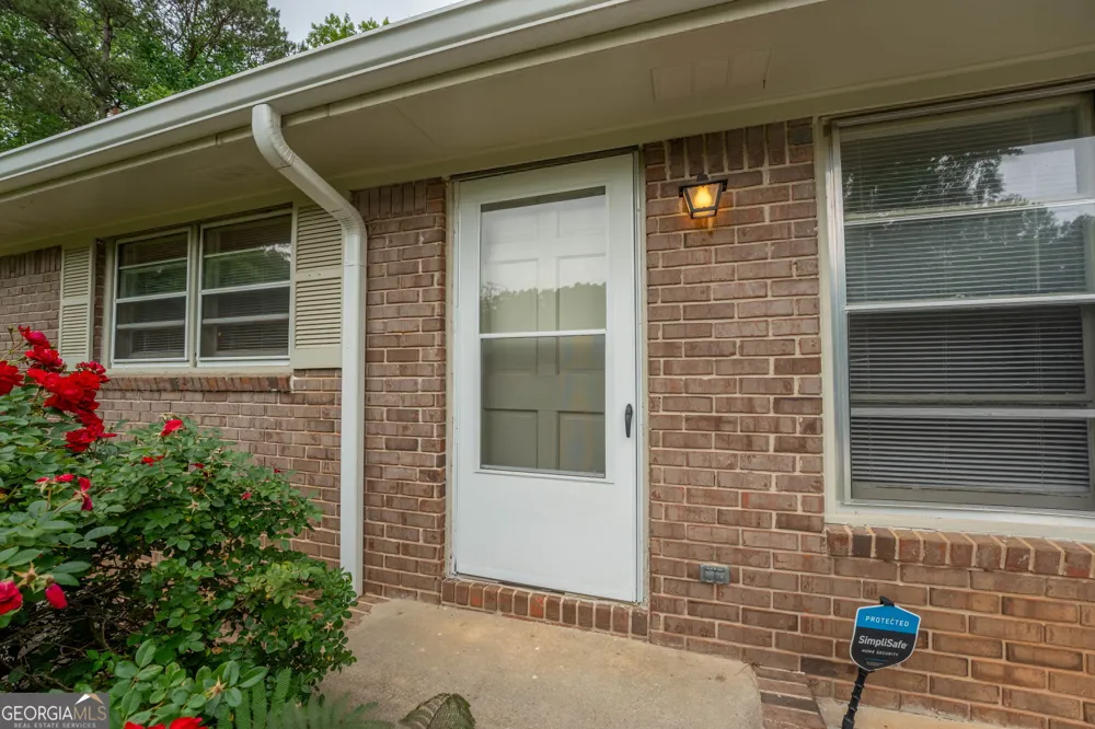 84 Lovell CIR Toccoa, GA 30577