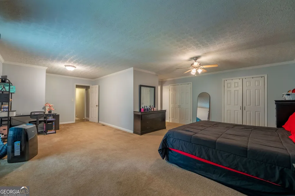 84 Lovell CIR Toccoa, GA 30577