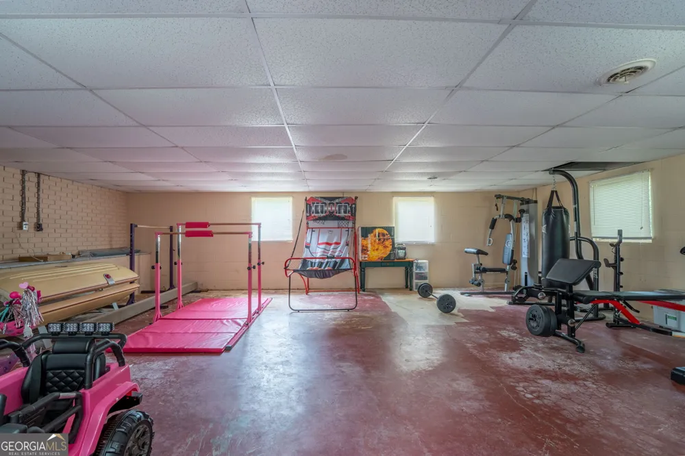 84 Lovell CIR Toccoa, GA 30577