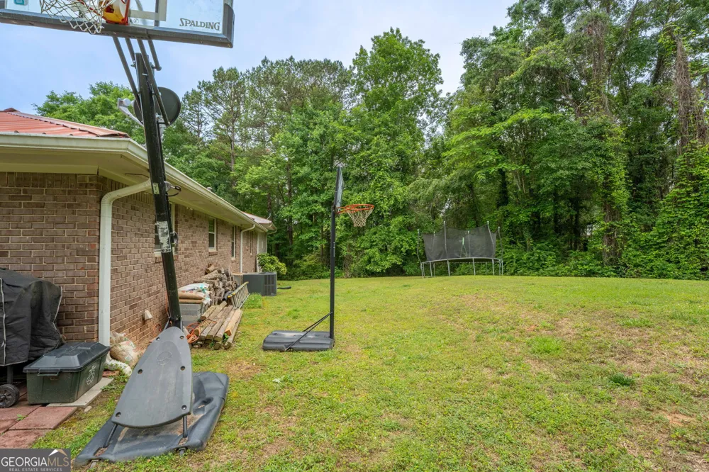 84 Lovell CIR Toccoa, GA 30577