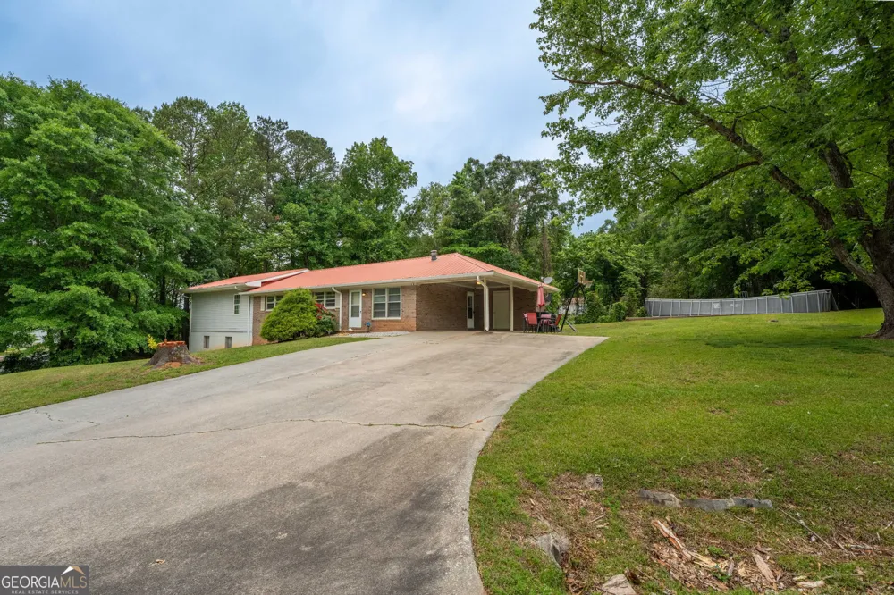 84 Lovell CIR Toccoa, GA 30577