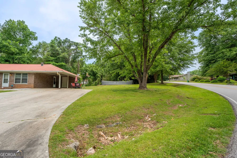 84 Lovell CIR Toccoa, GA 30577