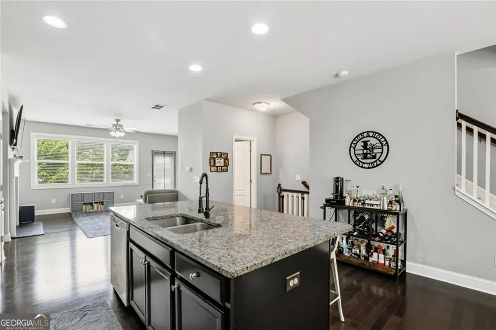 209 Aventine LN Smyrna, GA 30082
