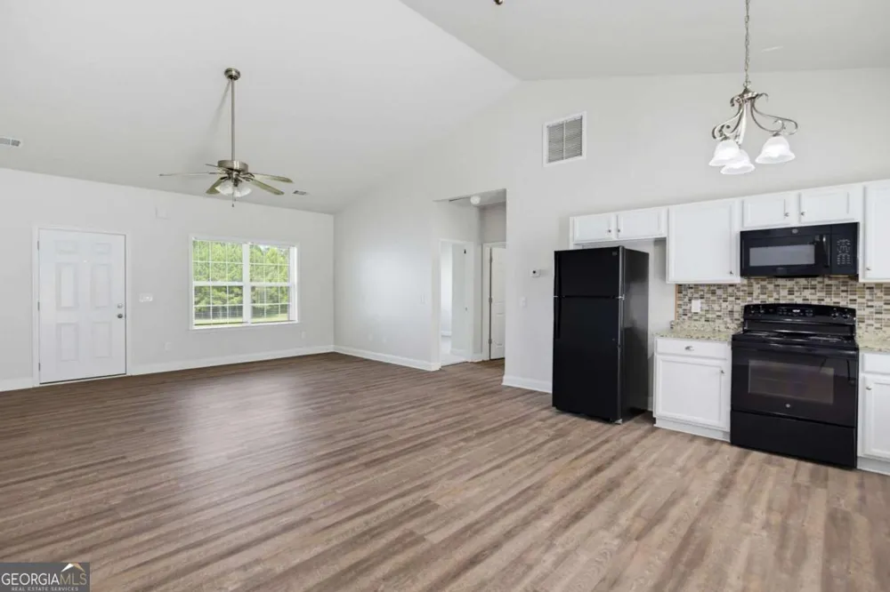 74 Millstream DR Dallas, GA 30157