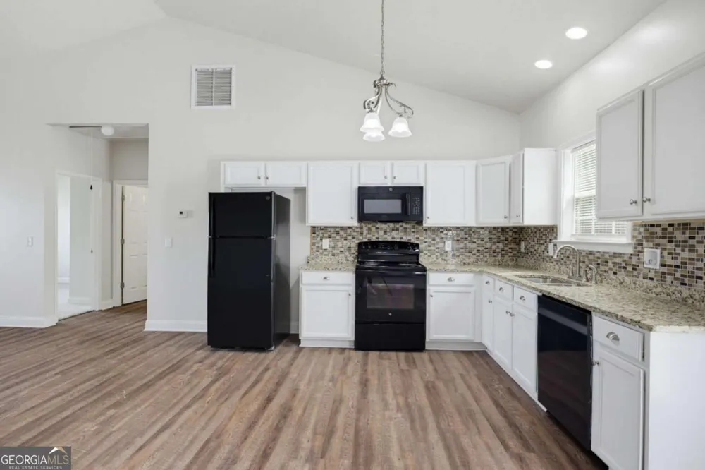 74 Millstream DR Dallas, GA 30157