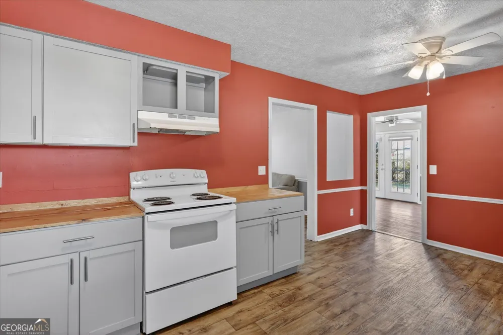 22 S Foss ST Statesboro, GA 30458