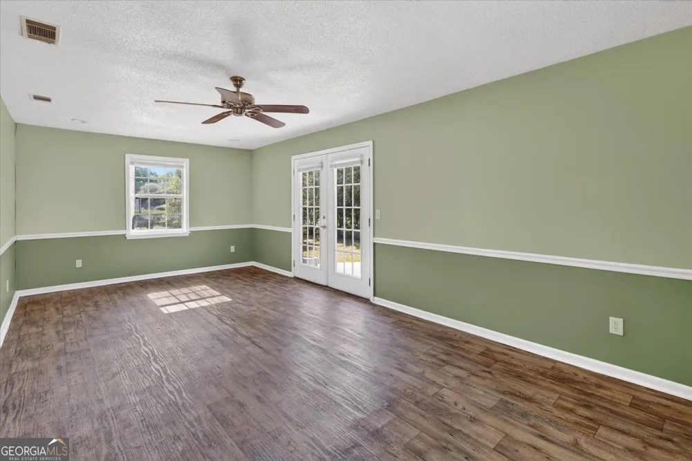 22 S Foss ST Statesboro, GA 30458