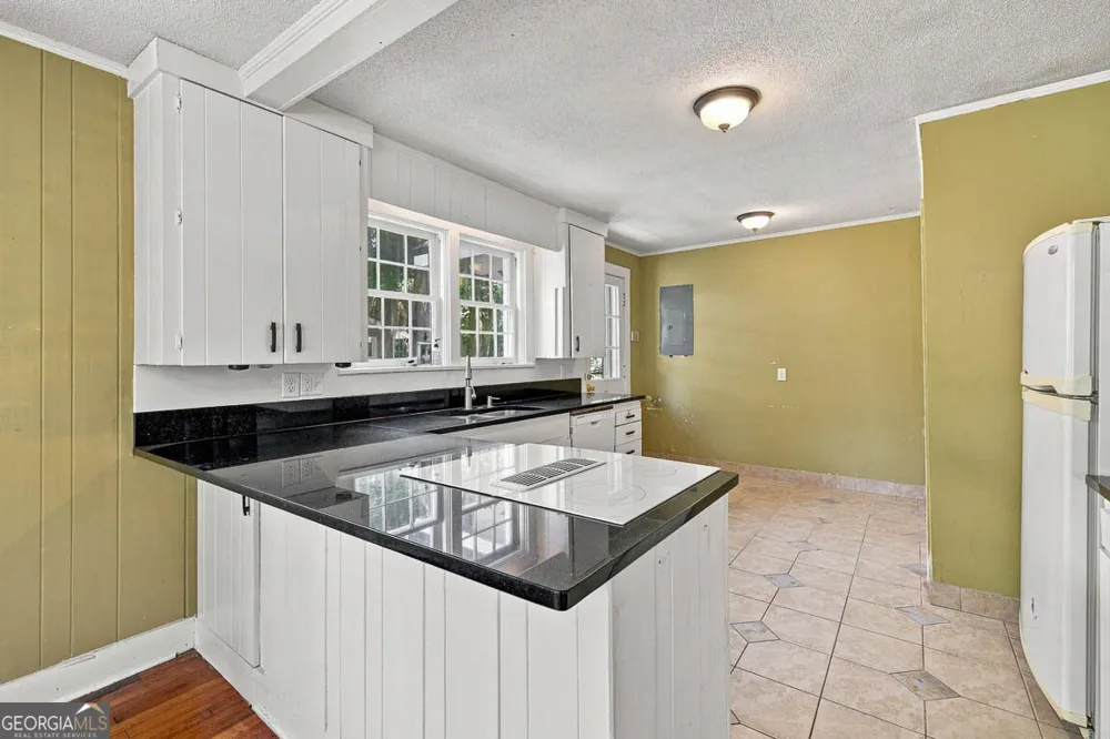 1222 Pine AVE Brunswick, GA 31520