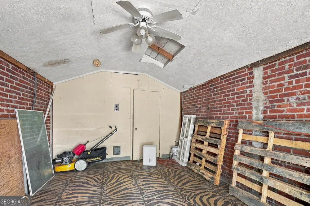 1222 Pine AVE Brunswick, GA 31520