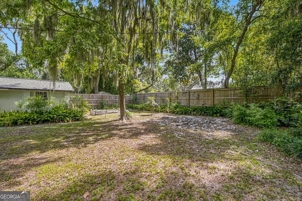 1222 Pine AVE Brunswick, GA 31520