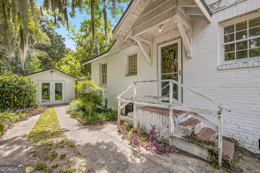 1222 Pine AVE Brunswick, GA 31520