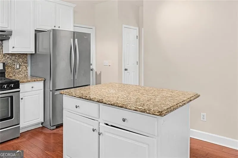 560 Kimball Crest CT Alpharetta, GA 30022