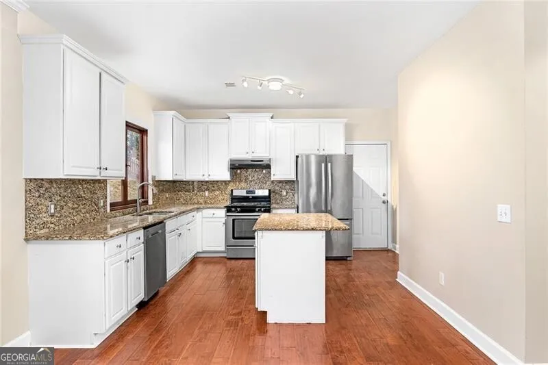 560 Kimball Crest CT Alpharetta, GA 30022