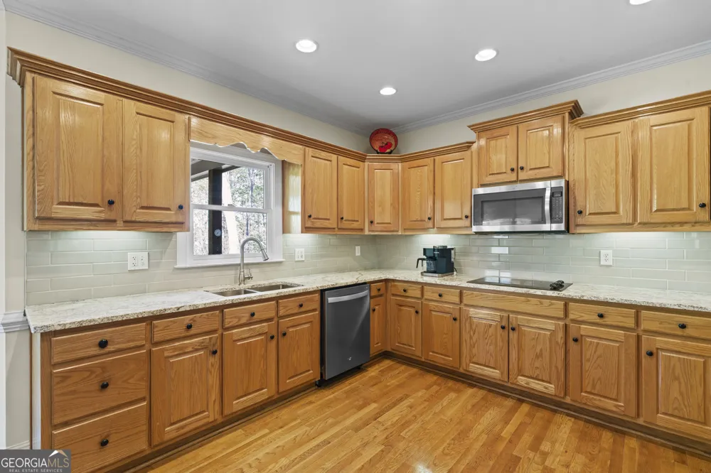 6034 Nature Path LN Sugar Hill, GA 30518