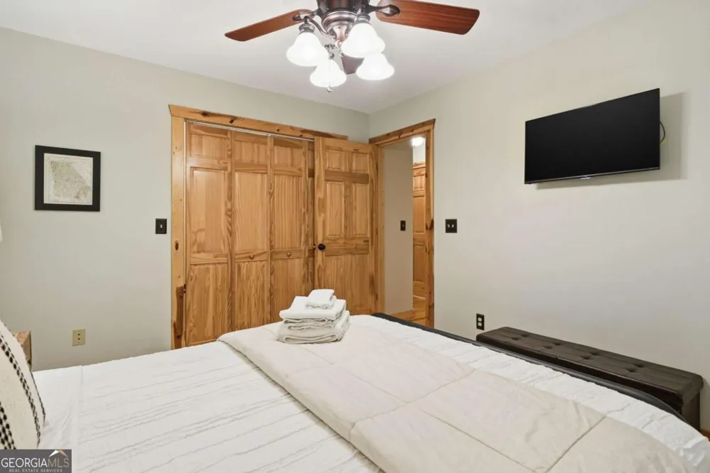 67 Ballard LN Ellijay, GA 30536