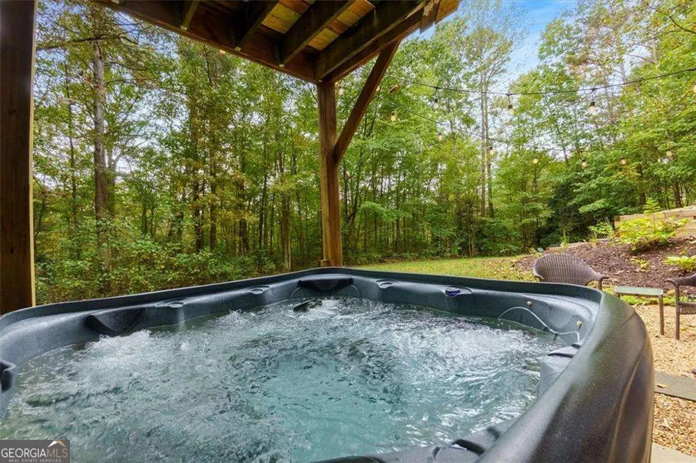 67 Ballard LN Ellijay, GA 30536