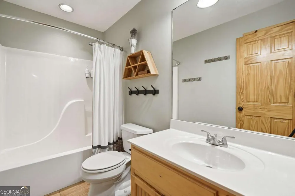 67 Ballard LN Ellijay, GA 30536