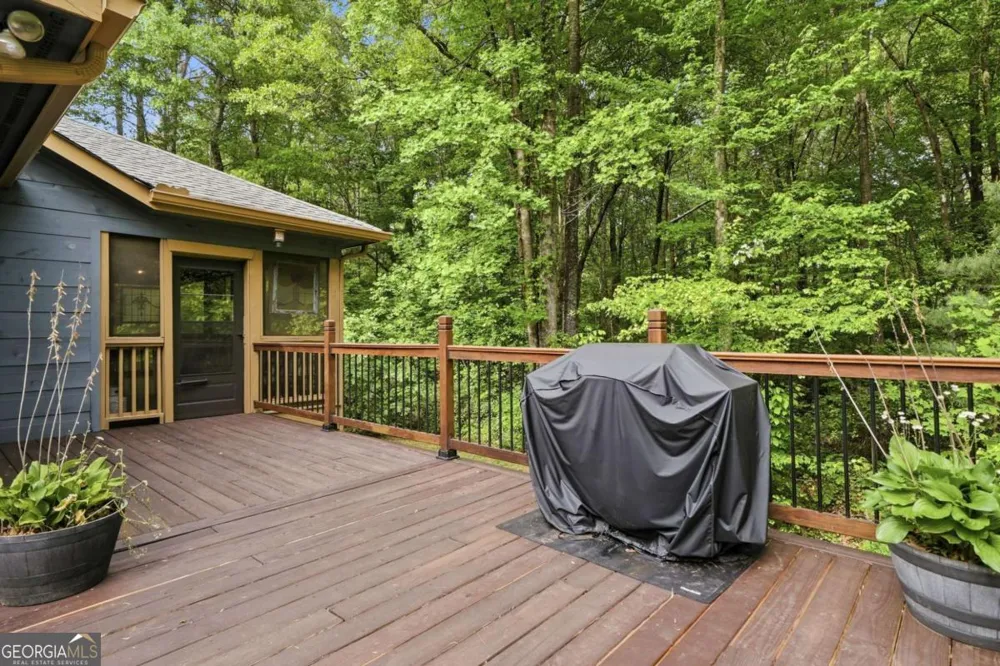 67 Ballard LN Ellijay, GA 30536