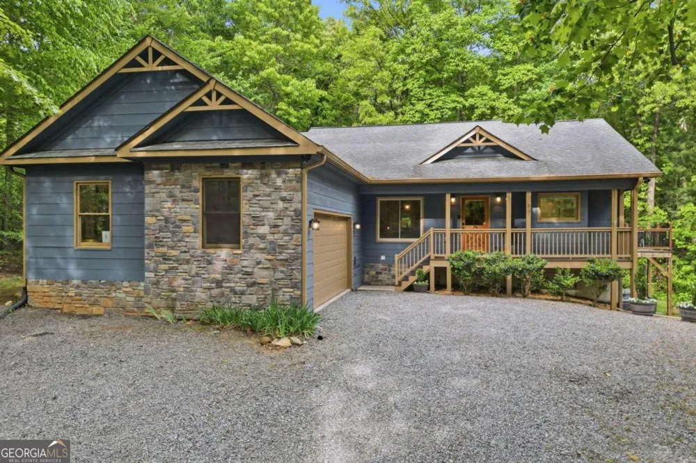 67 Ballard LN Ellijay, GA 30536