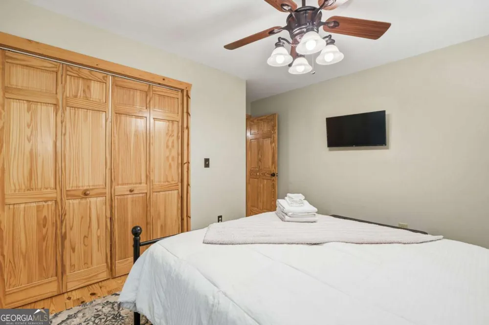 67 Ballard LN Ellijay, GA 30536