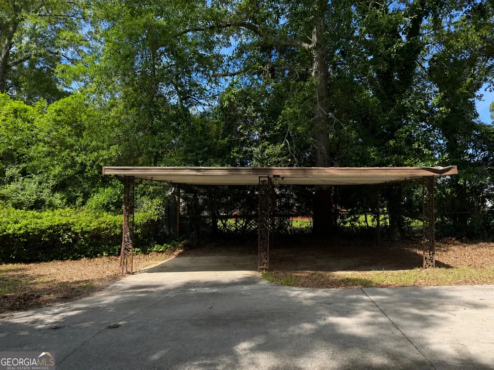 112 Geneva ST Dublin, GA 31021