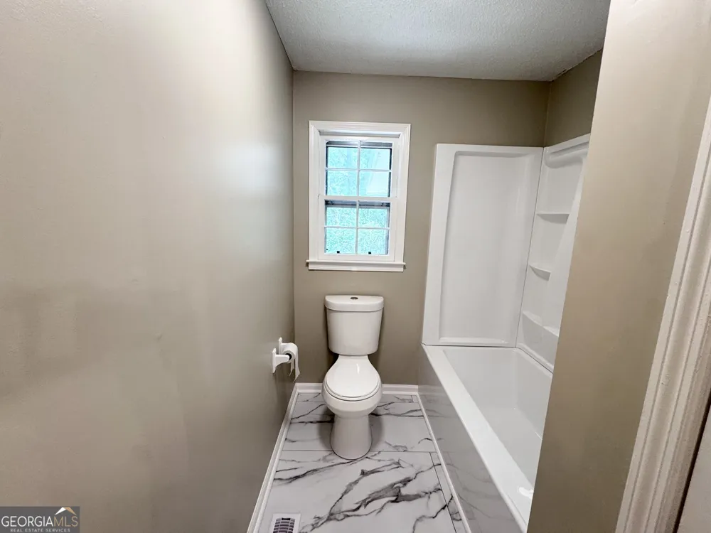 304 Pinewood DR Dublin, GA 31021