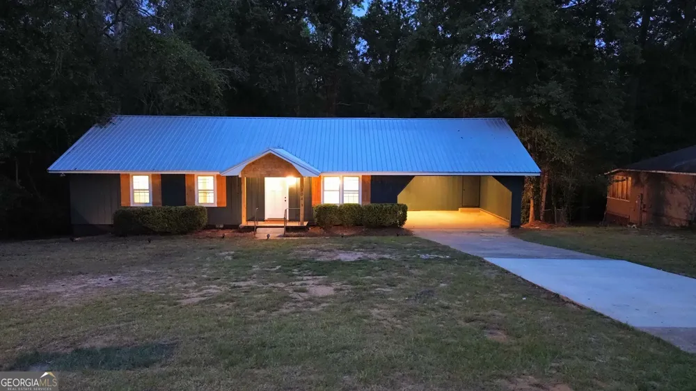 304 Pinewood DR Dublin, GA 31021