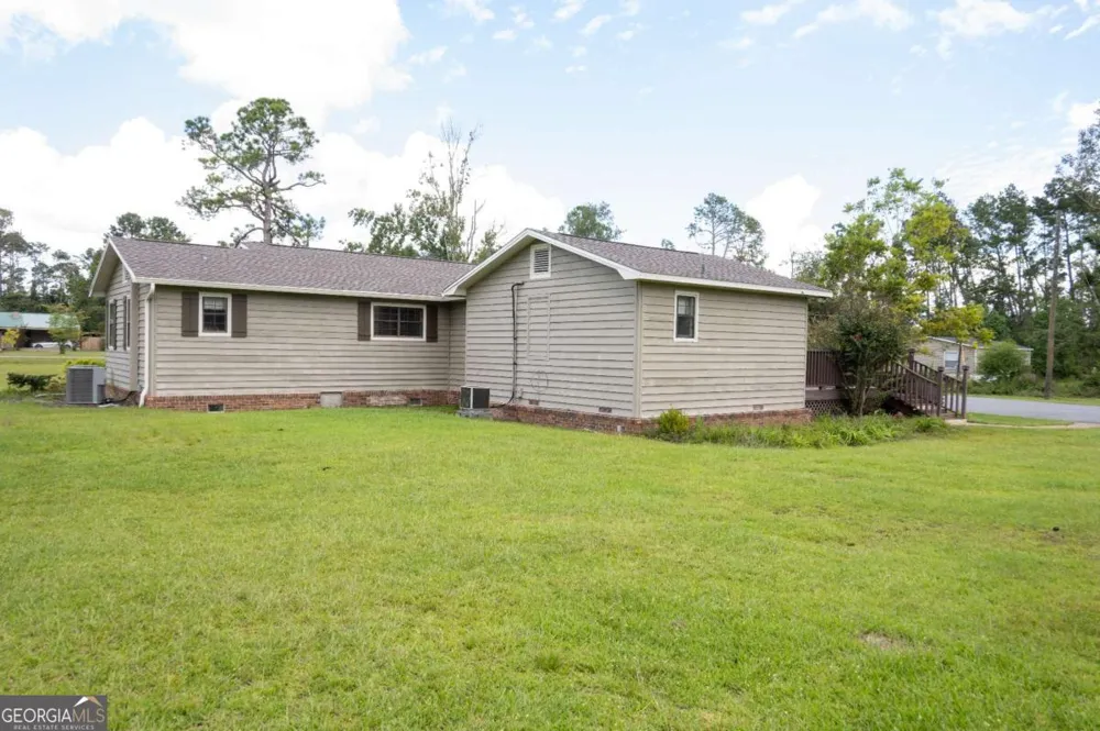 371 Burketts Ferry RD Hazlehurst, GA 31539