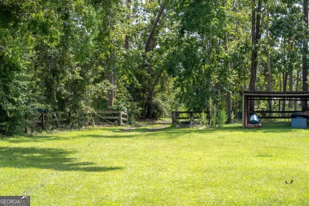 371 Burketts Ferry RD Hazlehurst, GA 31539