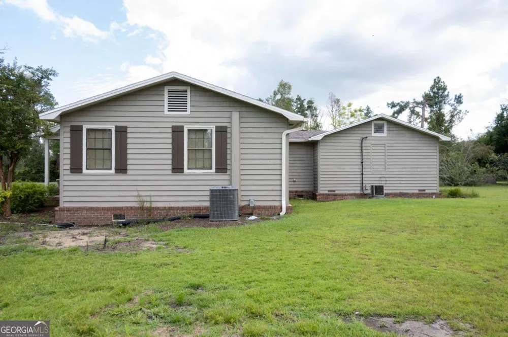 371 Burketts Ferry RD Hazlehurst, GA 31539