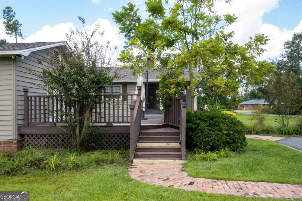 371 Burketts Ferry RD Hazlehurst, GA 31539