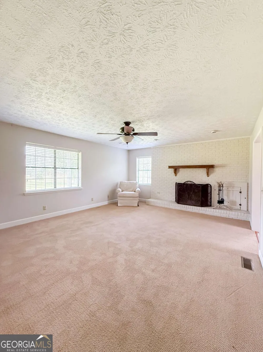 371 Burketts Ferry RD Hazlehurst, GA 31539