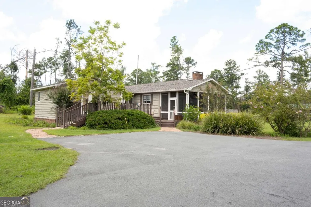 371 Burketts Ferry RD Hazlehurst, GA 31539