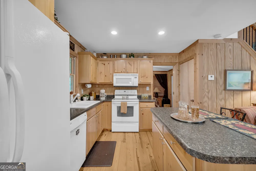 148 Lakeside Hills RD Martin, GA 30557