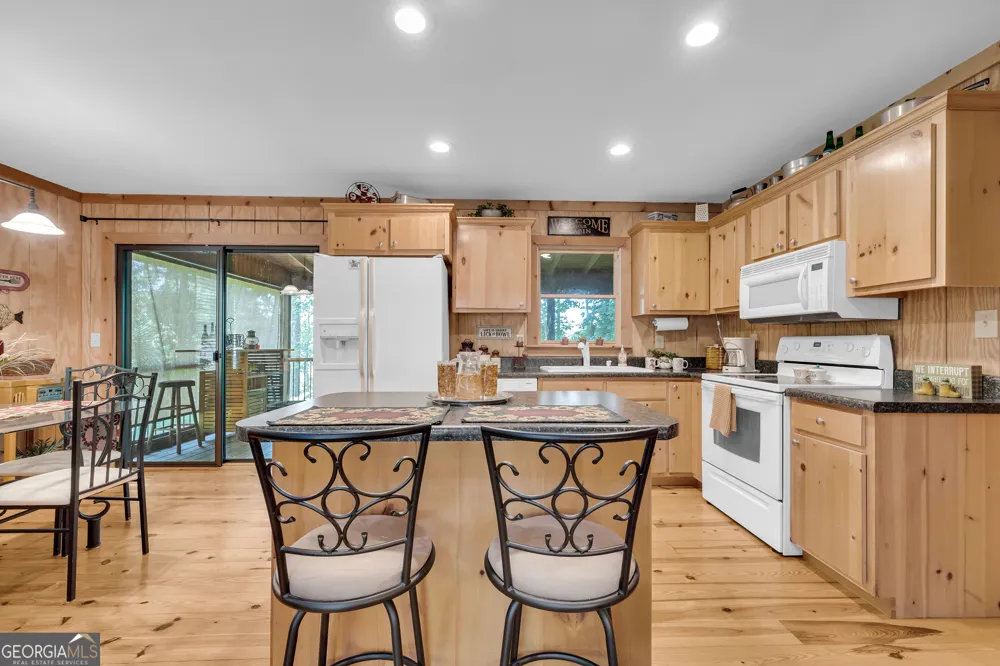 148 Lakeside Hills RD Martin, GA 30557