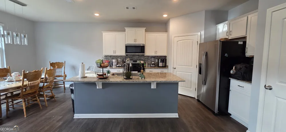 5551 Foxglove WAY Oakwood, GA 30566