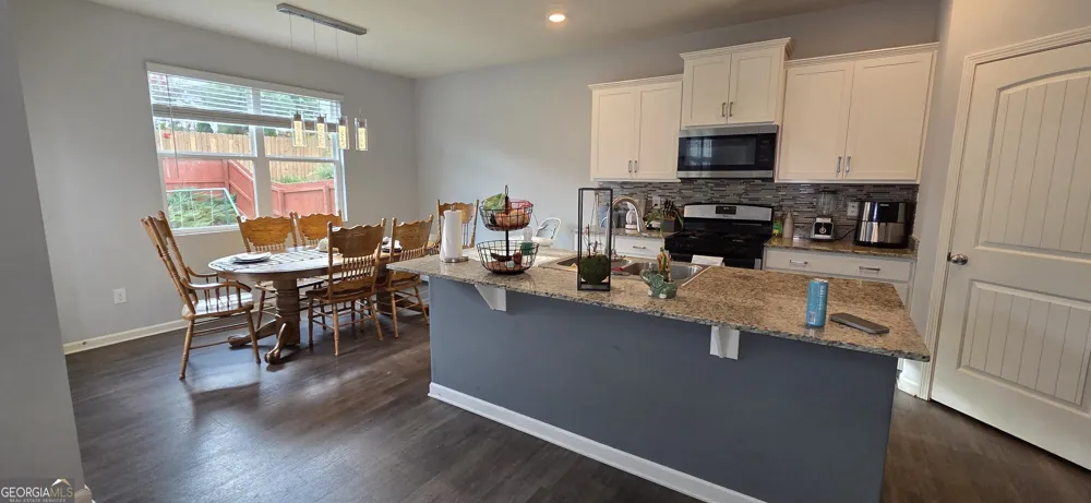 5551 Foxglove WAY Oakwood, GA 30566