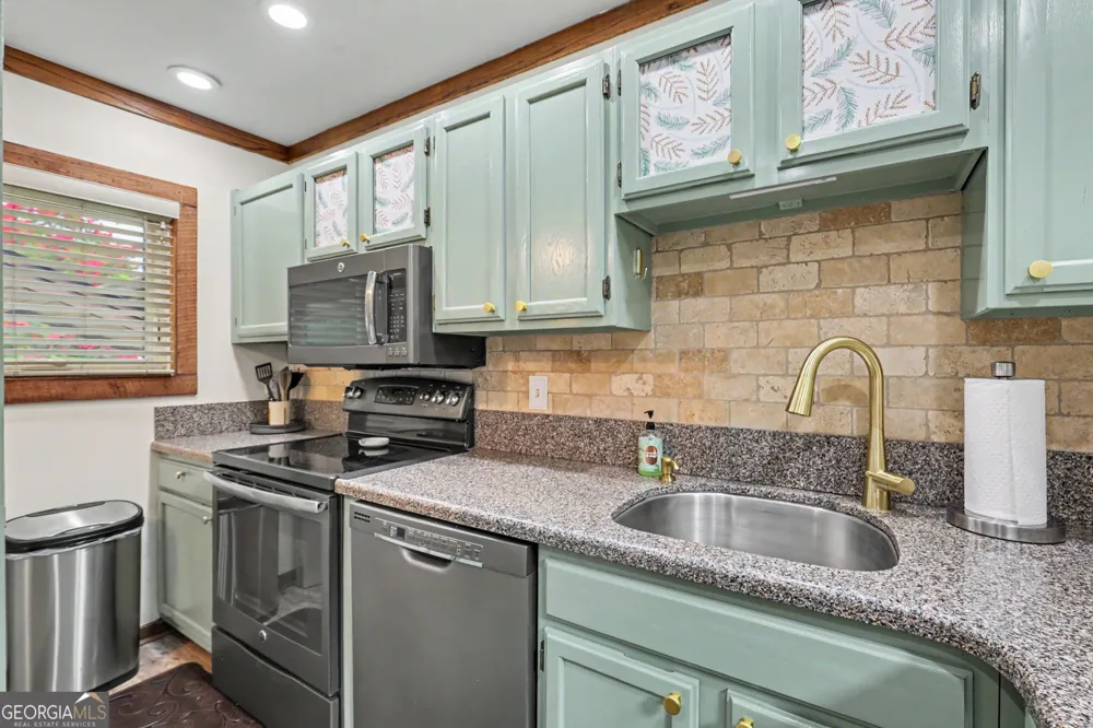 251 Shakespeare DR Clayton, GA 30525