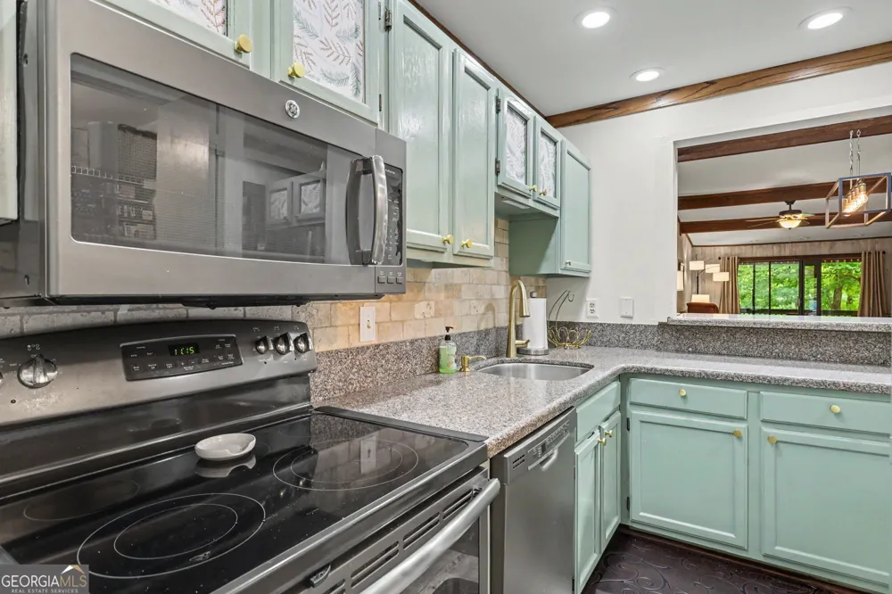 251 Shakespeare DR Clayton, GA 30525