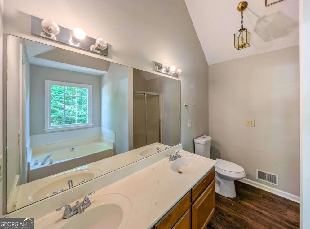 1404 Glenfield DR Lawrenceville, GA 30043