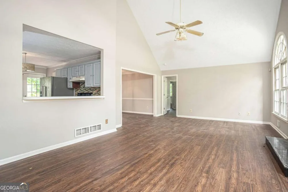 1404 Glenfield DR Lawrenceville, GA 30043
