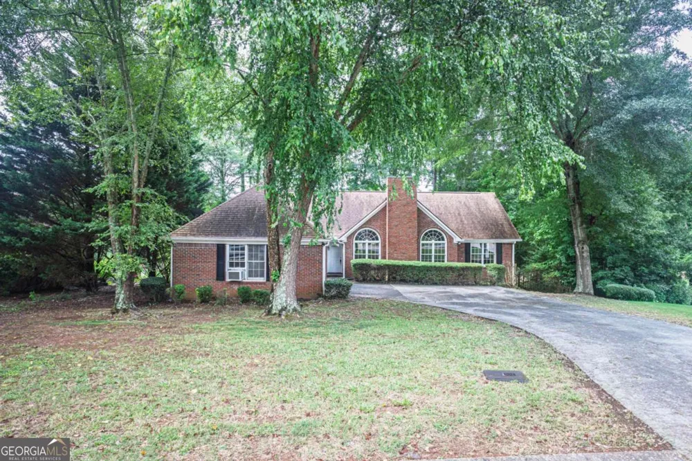 1404 Glenfield DR Lawrenceville, GA 30043