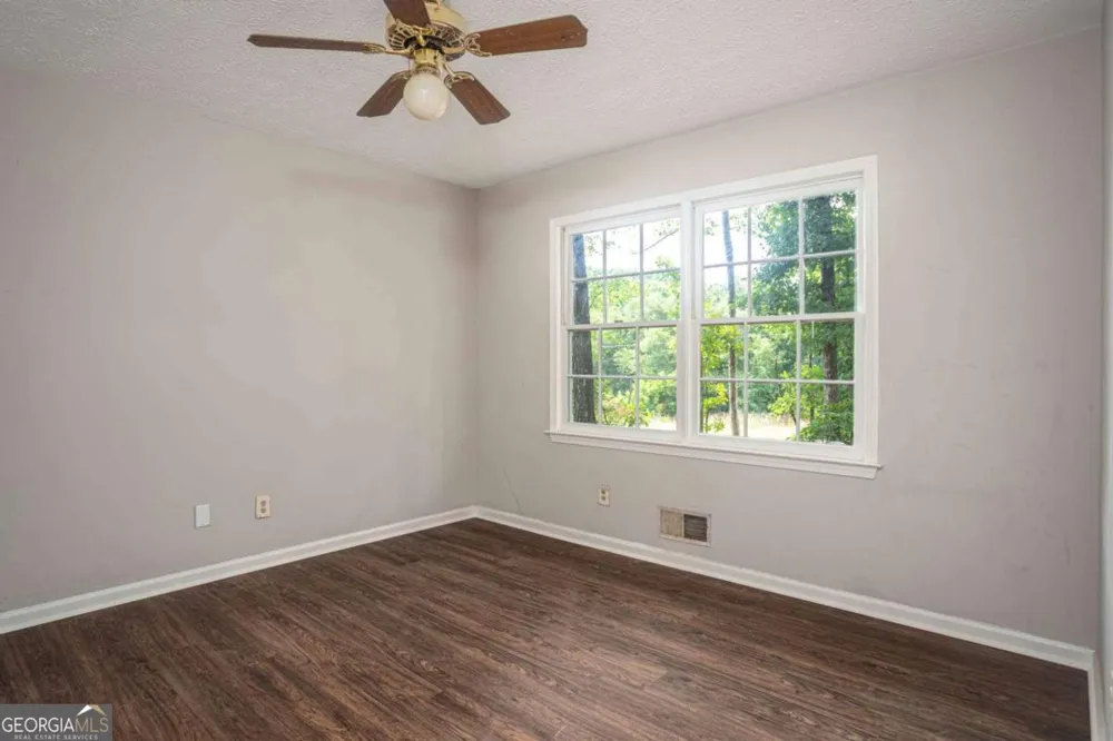 1404 Glenfield DR Lawrenceville, GA 30043