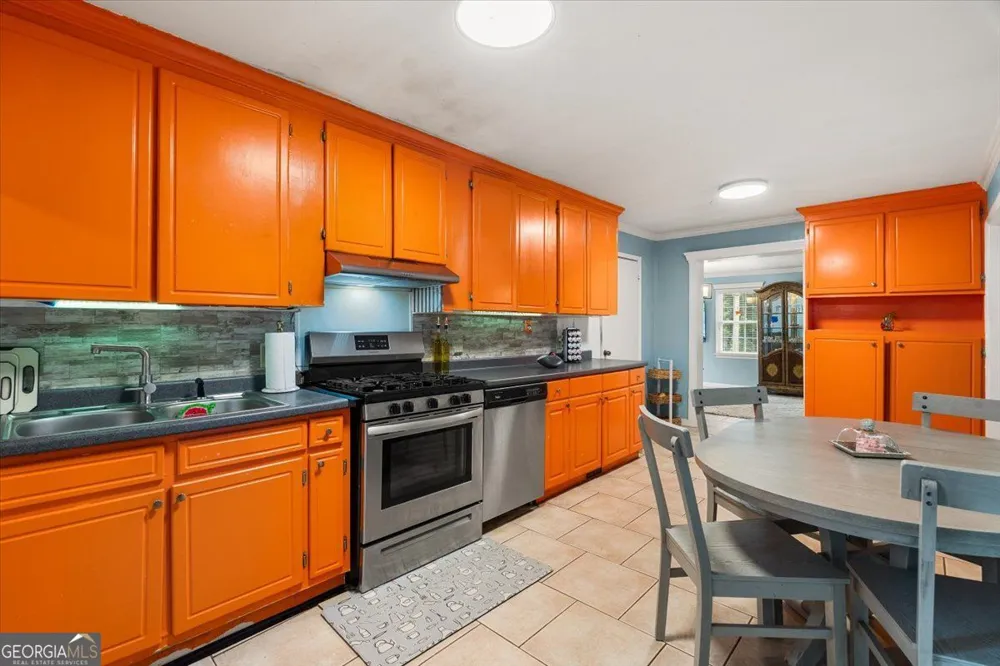 528 Washington AVE NE Marietta, GA 30060