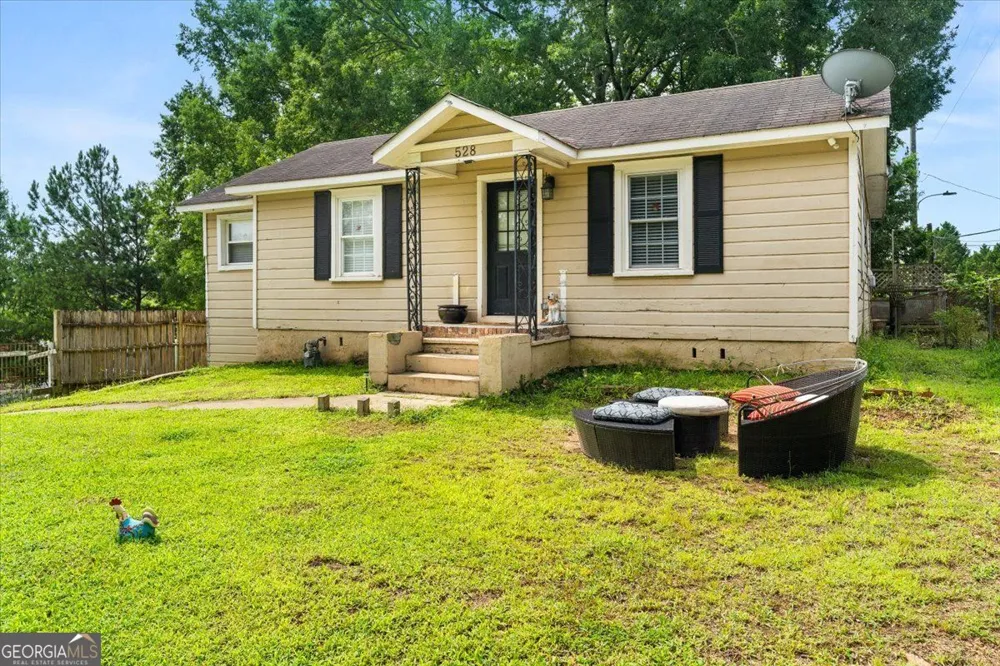 528 Washington AVE NE Marietta, GA 30060