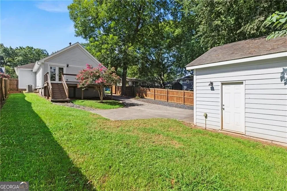 1355 Mercer AVE East Point, GA 30344