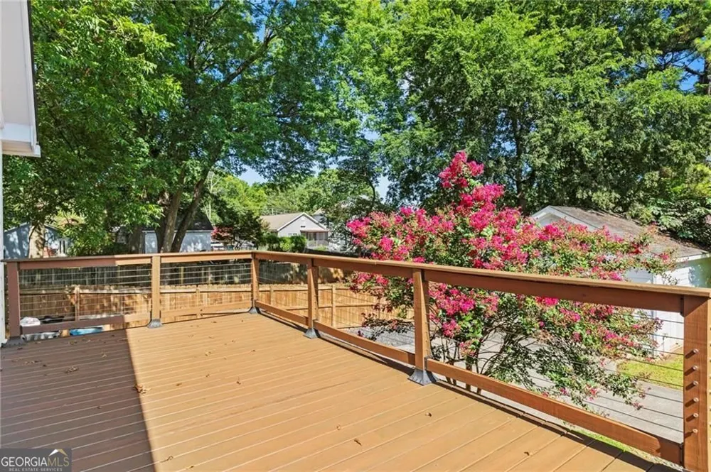 1355 Mercer AVE East Point, GA 30344