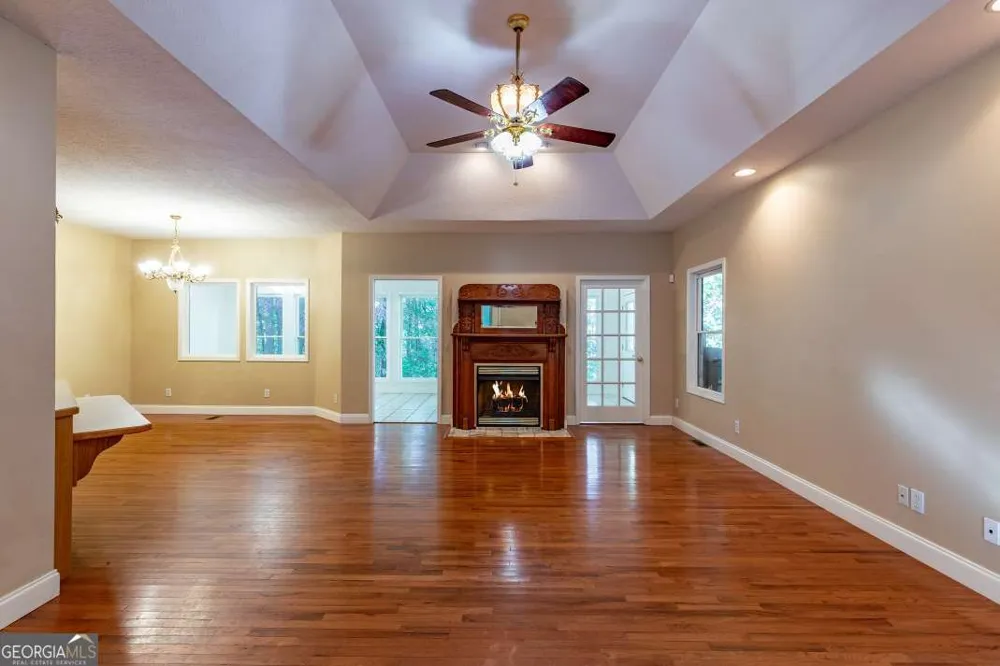 7 Spring RD Blairsville, GA 30512