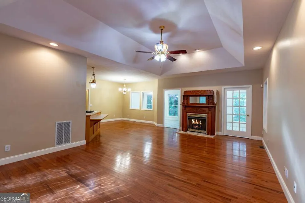 7 Spring RD Blairsville, GA 30512