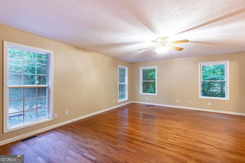 7 Spring RD Blairsville, GA 30512